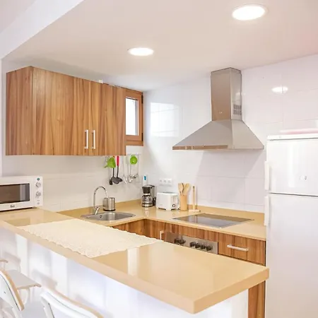 Apartment In Tossa De Mar, Girona With Wifi *